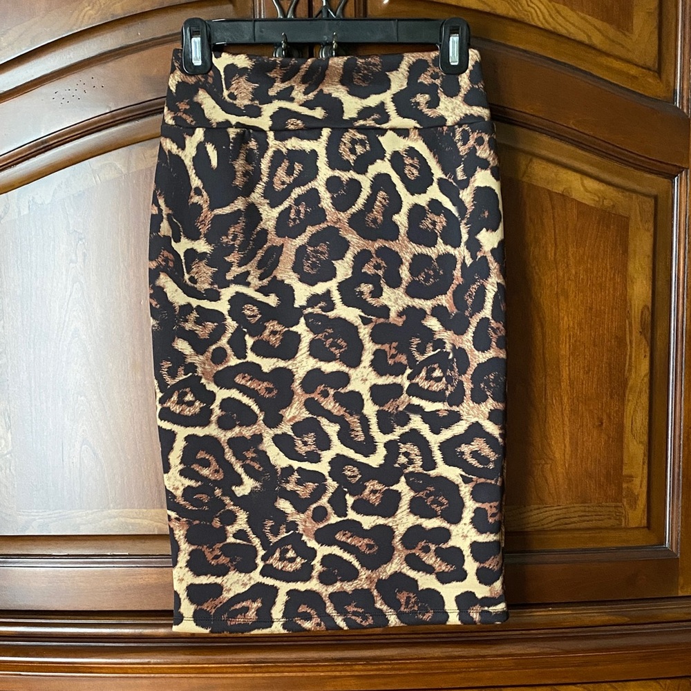 Tahari Leopard Print Pencil Skirt